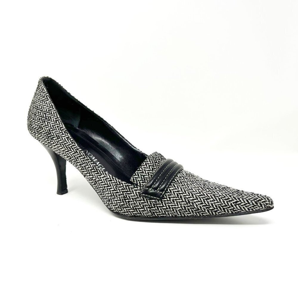 Bruno Magli Pointed Toe Herringbone Tweed Pumps. Grey/Black. Size 8.5